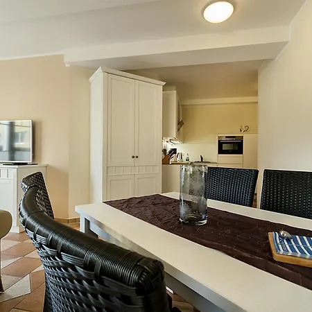 Luv & Lee Апартаменты